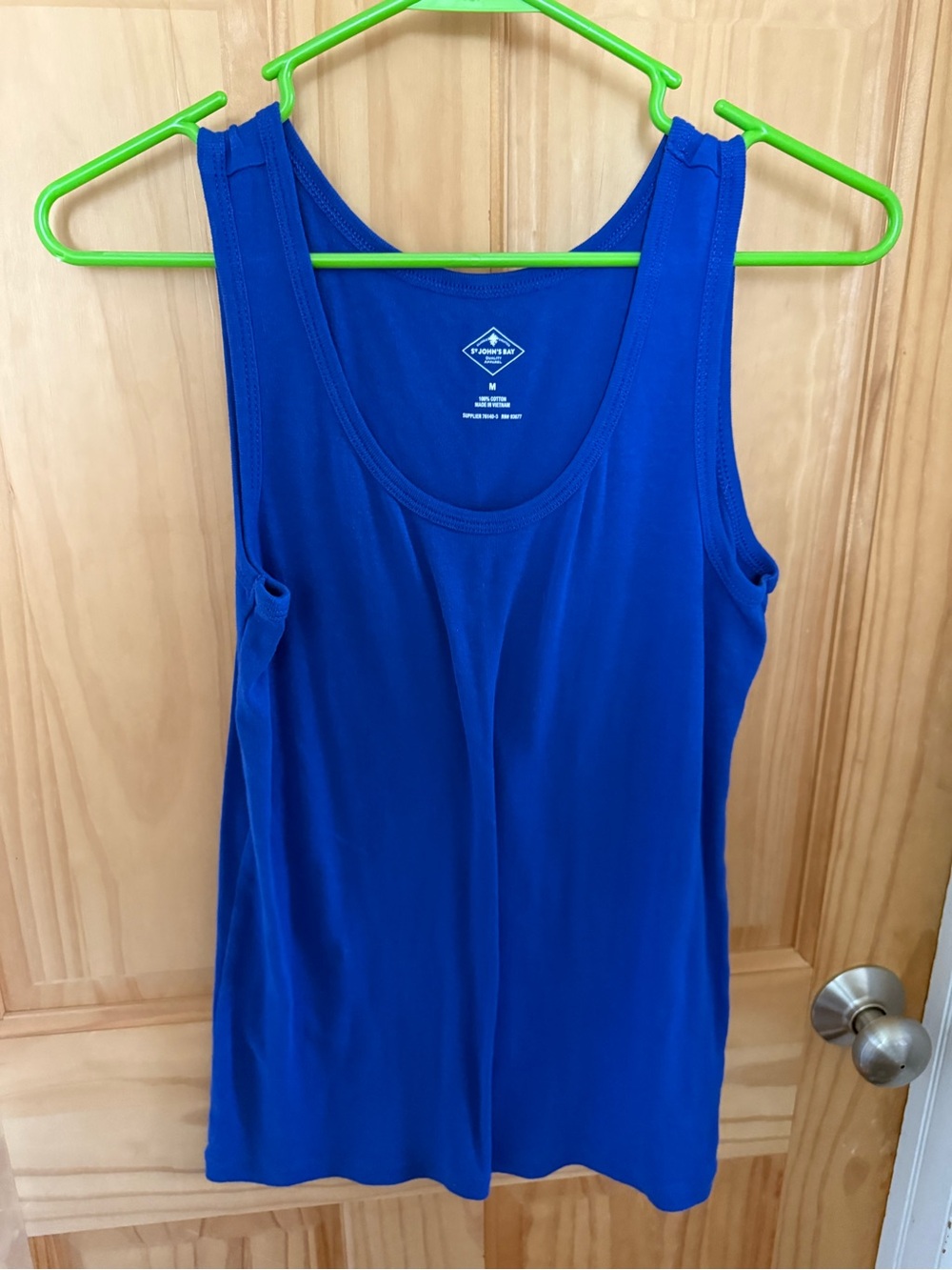 Like New, Women’s Size Medium St. John’s Bay Blue Colored Tank Top